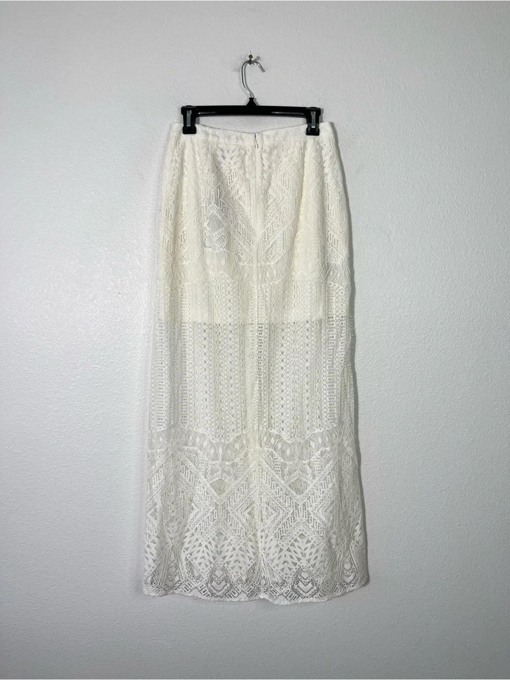 BCBGMaxAzria Harper White Lace Maxi Skirt Size 2 Cotton Snap Button Front NEW